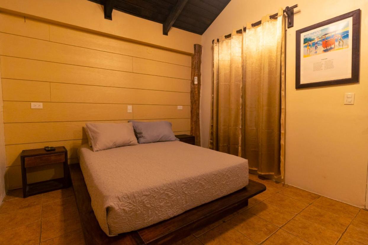 Cabinas La Fulanita Nicoya Esterno foto
